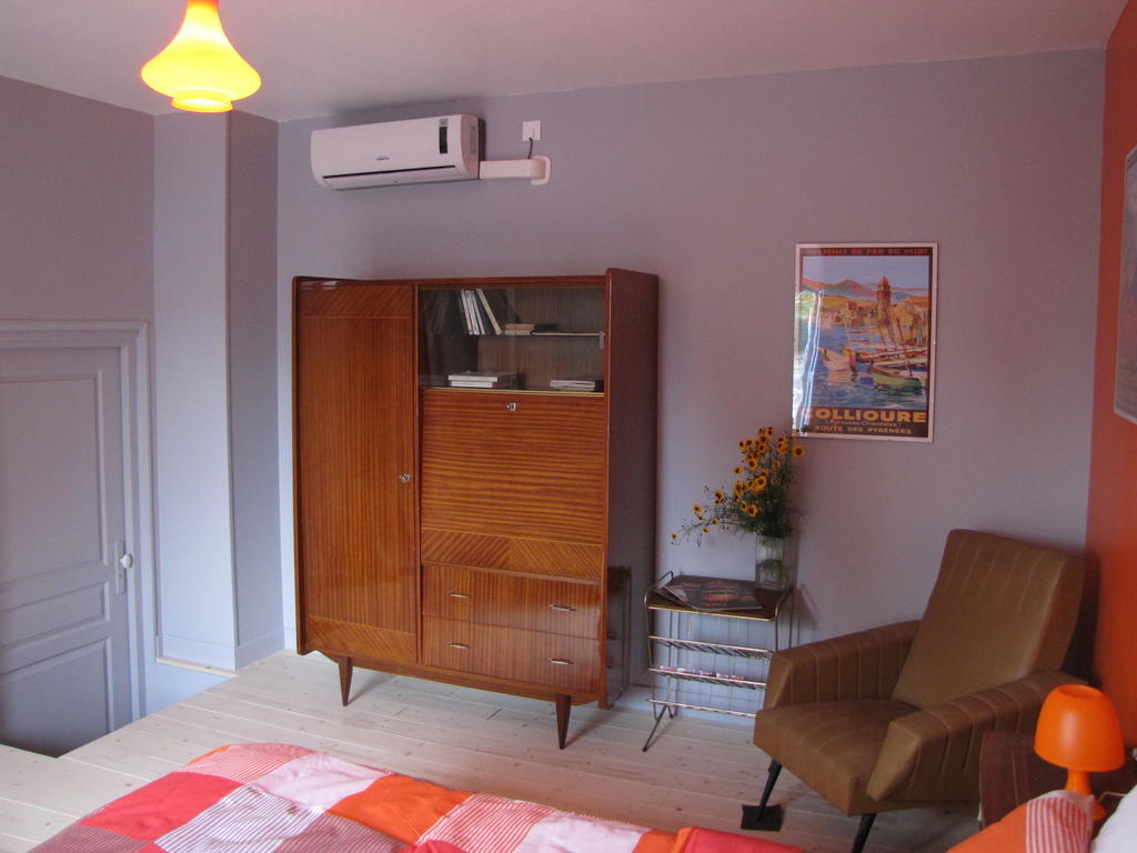 La Gare De Millas Chambres D'Hotes Room photo